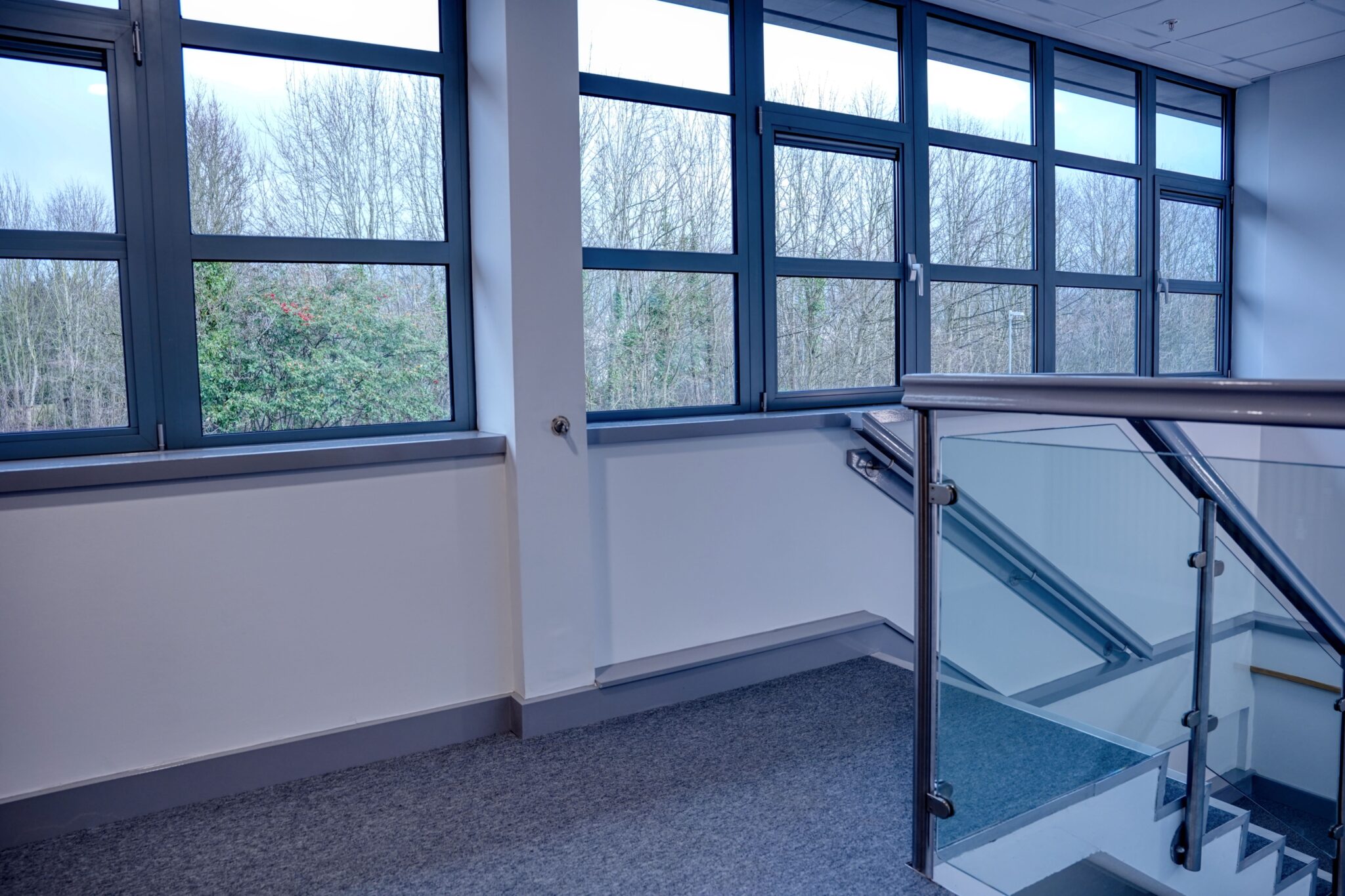 DSC9530_hdr-Landing-Stairs-scaled